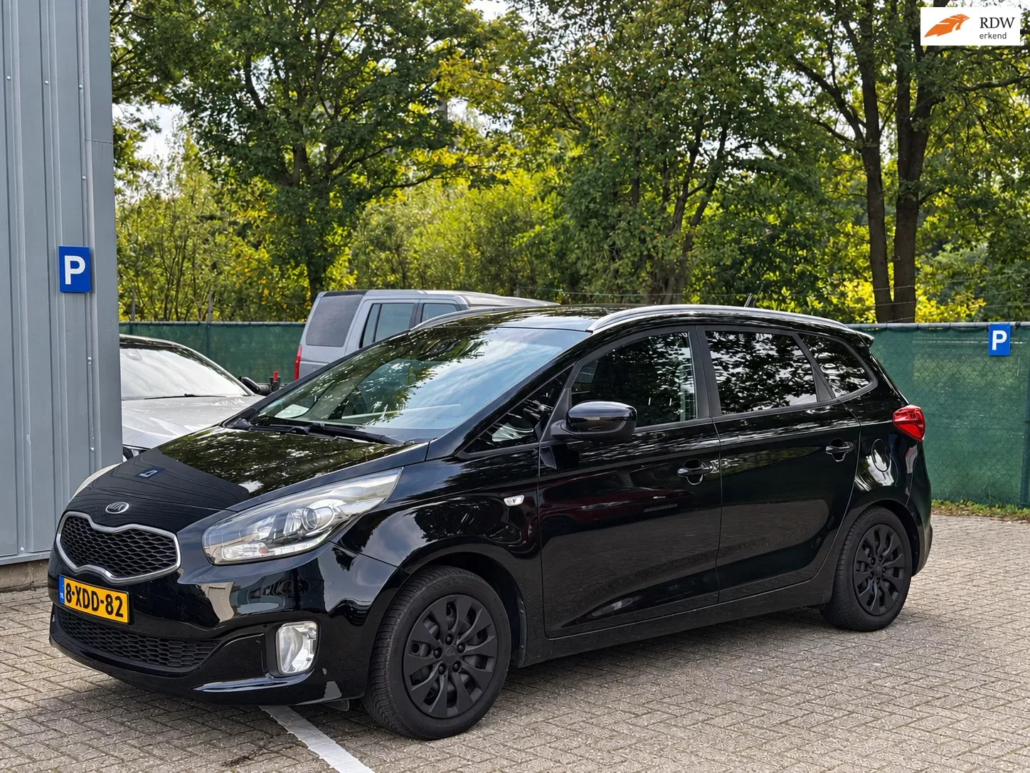 Kia Carens (2014) — foto 1
