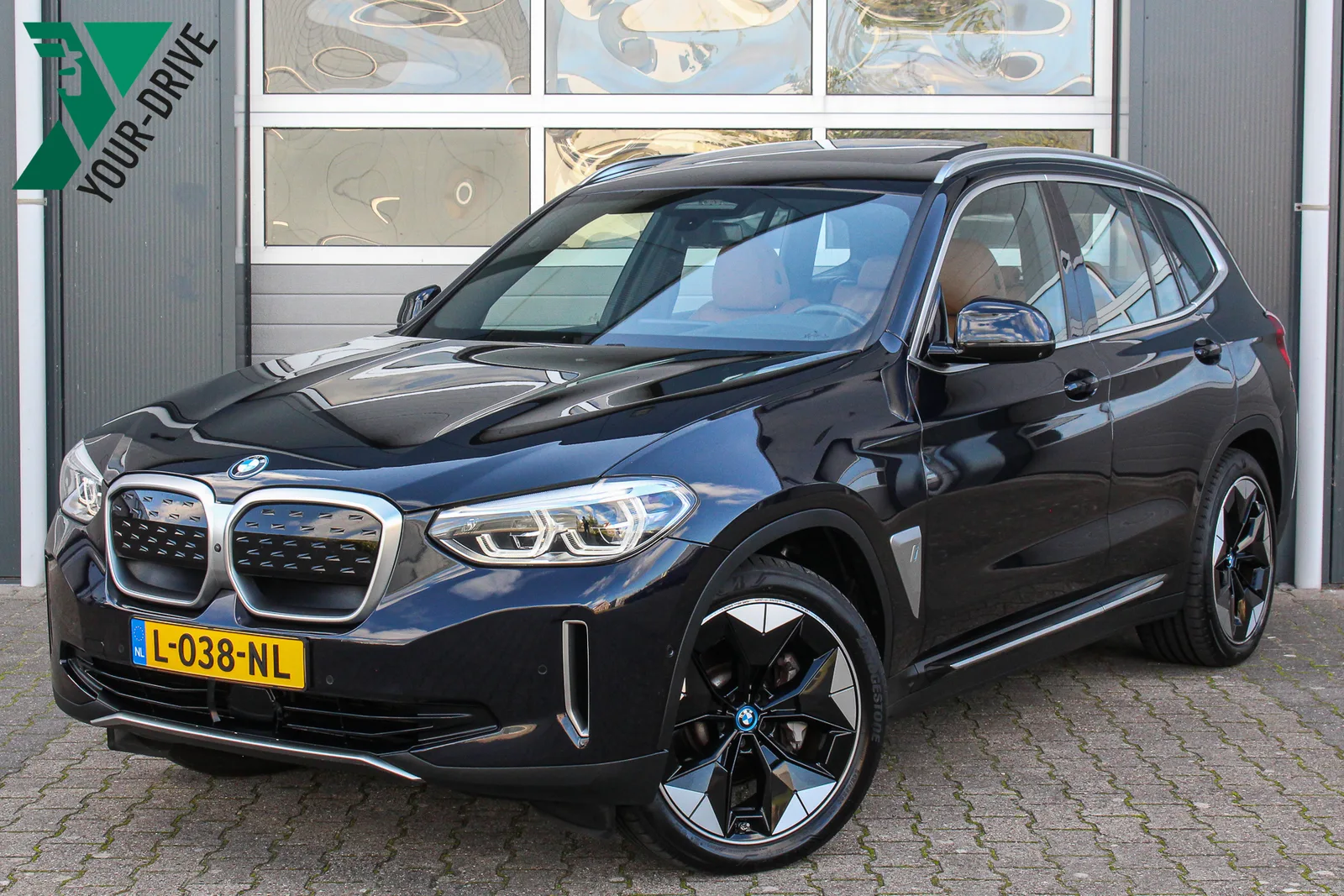 BMW iX3 (2021) — foto 1