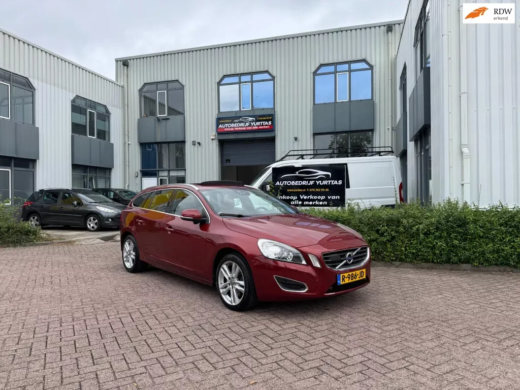 Volvo V60 (2013) — foto 1