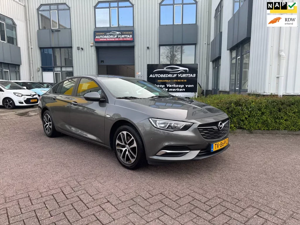Opel Insignia (2018) — foto 1