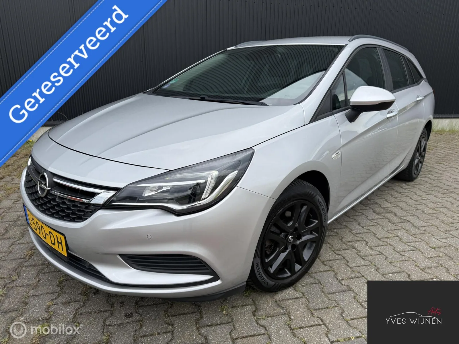 Opel Astra (2016) — foto 1