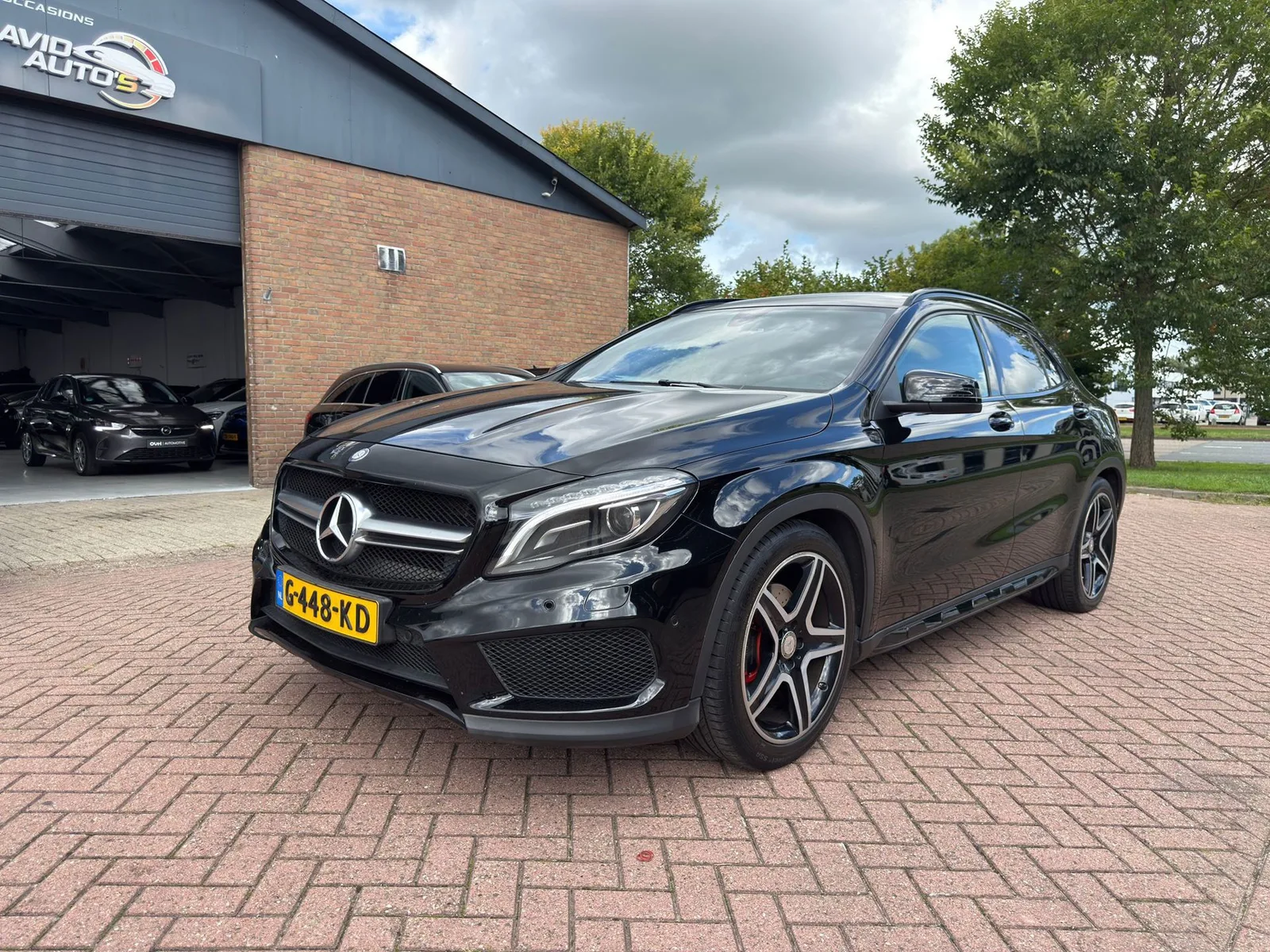 Mercedes-Benz GLA (2016) — foto 1