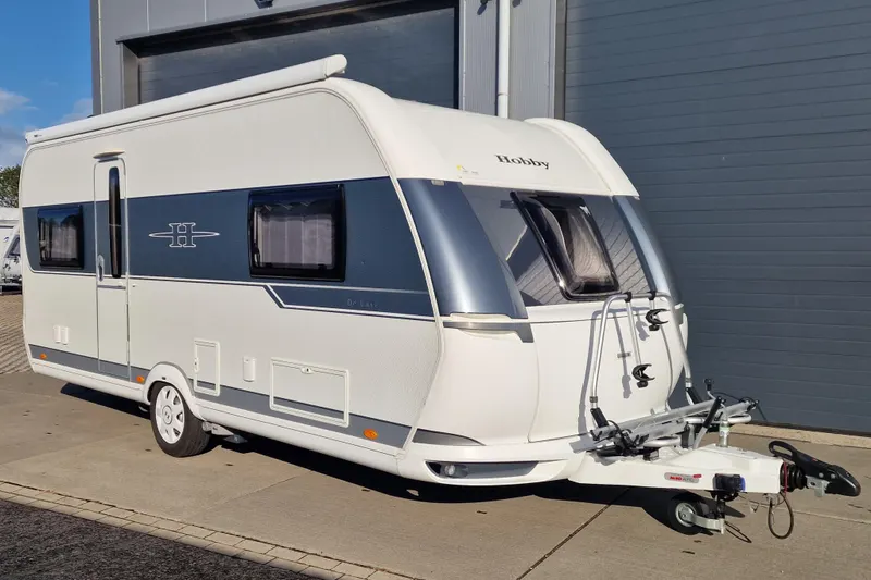 Hobby De Luxe (2016)