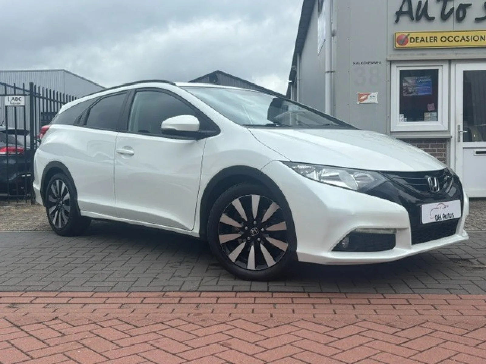 Honda Civic (2014) — foto 1