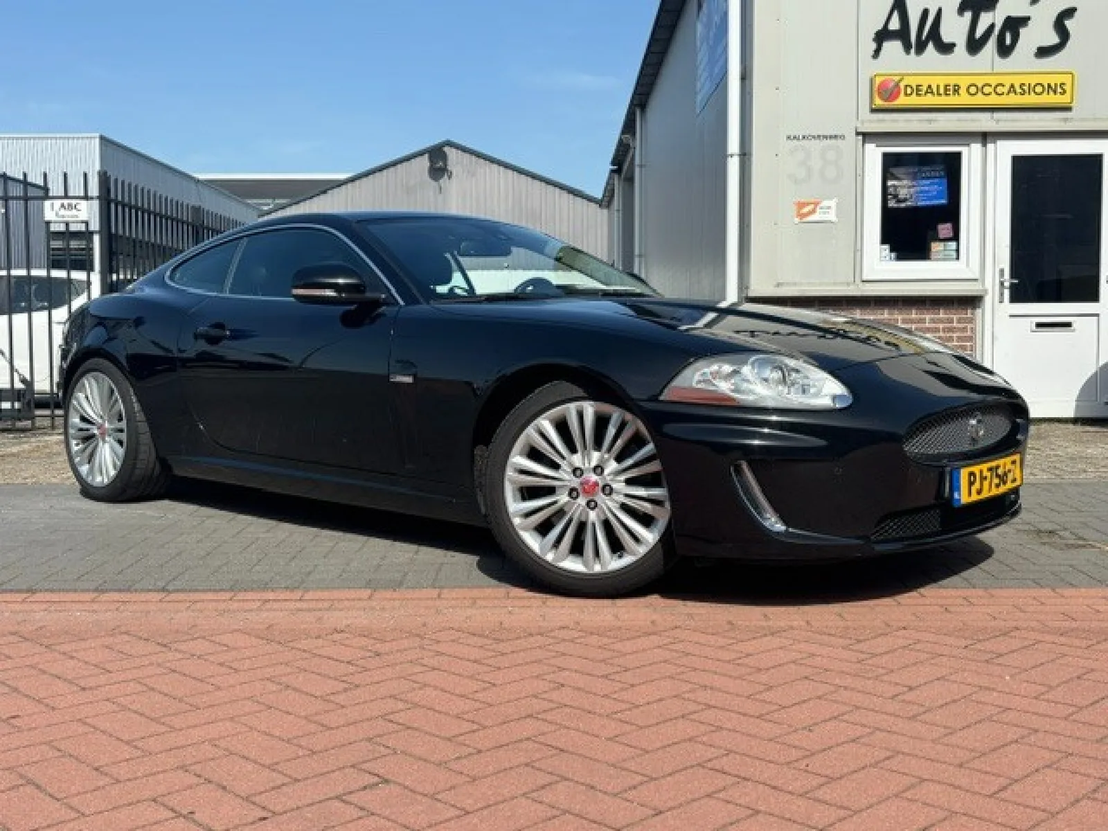 Jaguar XK (2011) — foto 1