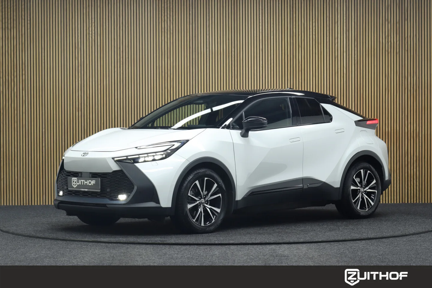 Toyota C-HR (2024) — foto 1
