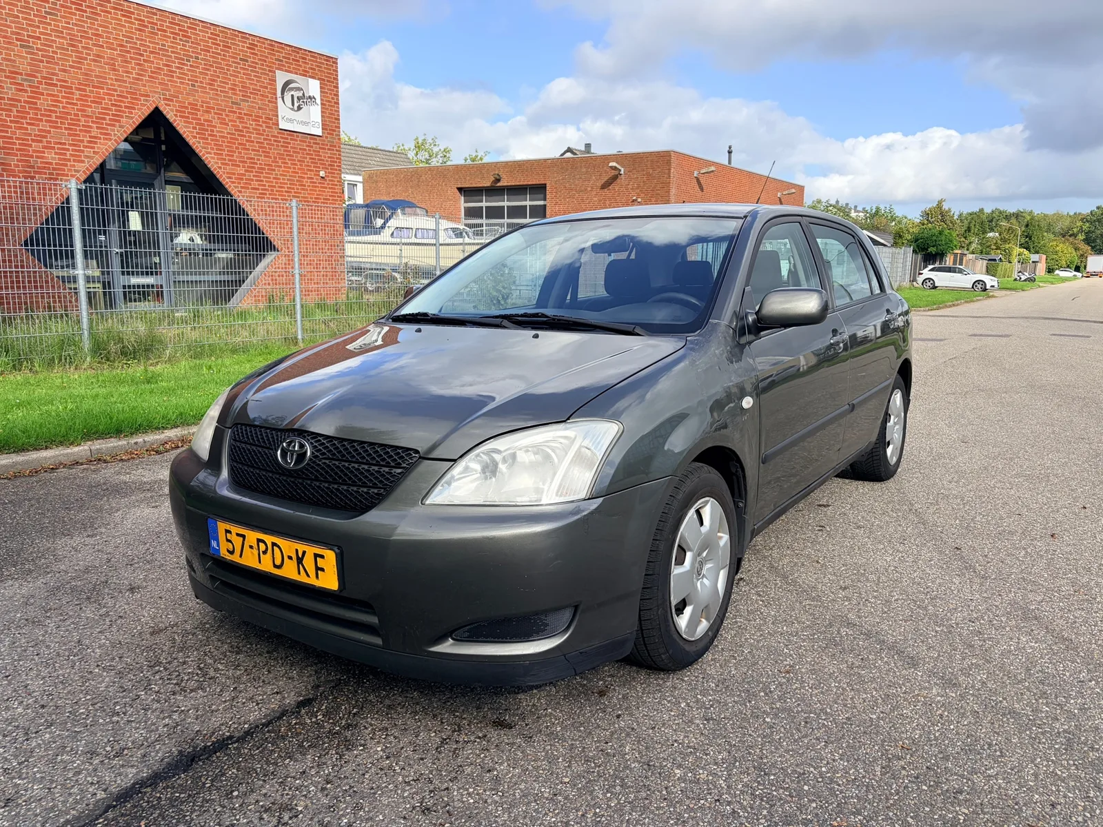 Toyota Corolla (2004) — foto 1