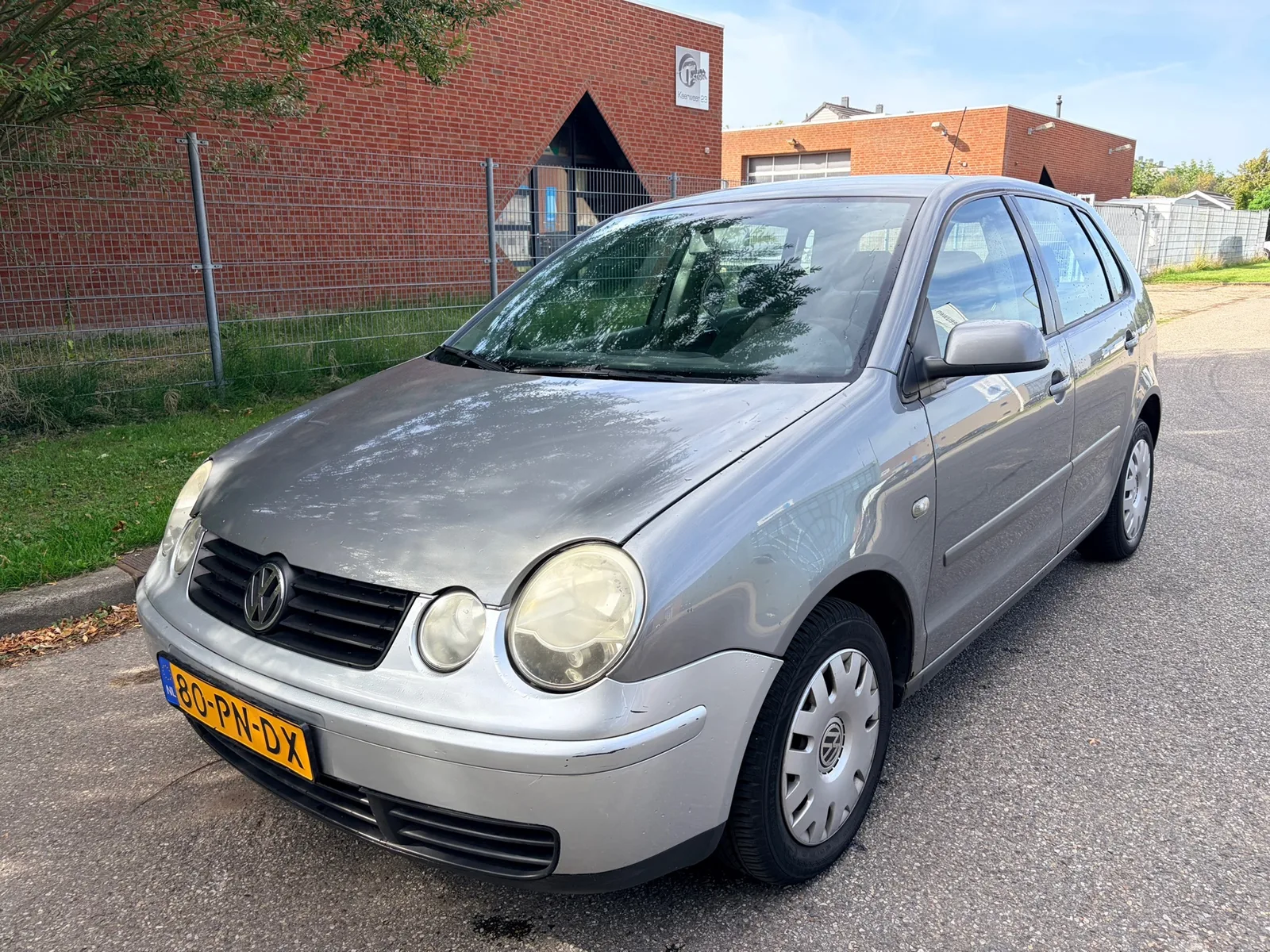 Volkswagen Polo (2004) — foto 1