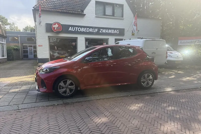 Mazda 2 Hybrid (2025)