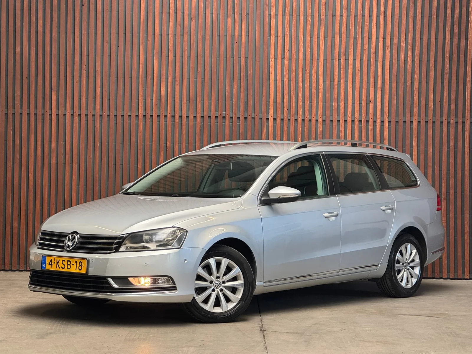 Volkswagen Passat (2013) — foto 1