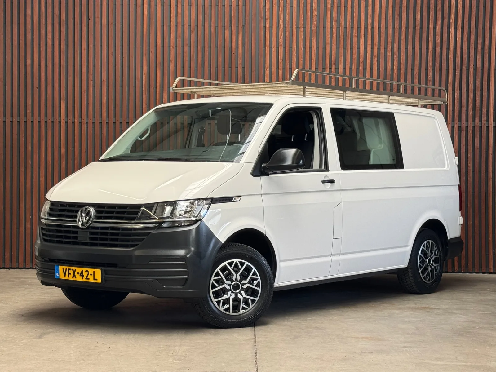 Volkswagen Transporter (2020) — foto 1