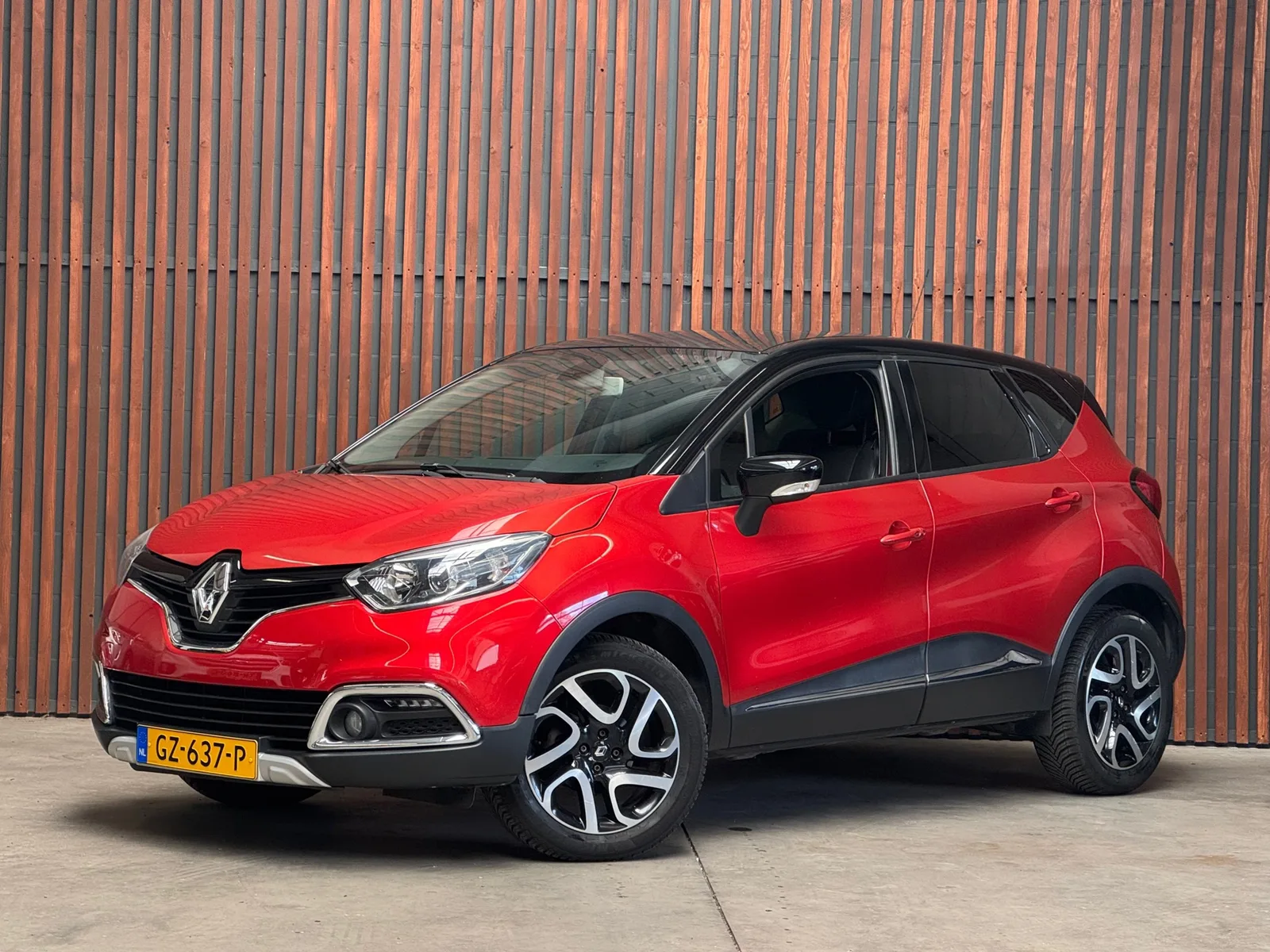 Renault Captur (2015) — foto 1