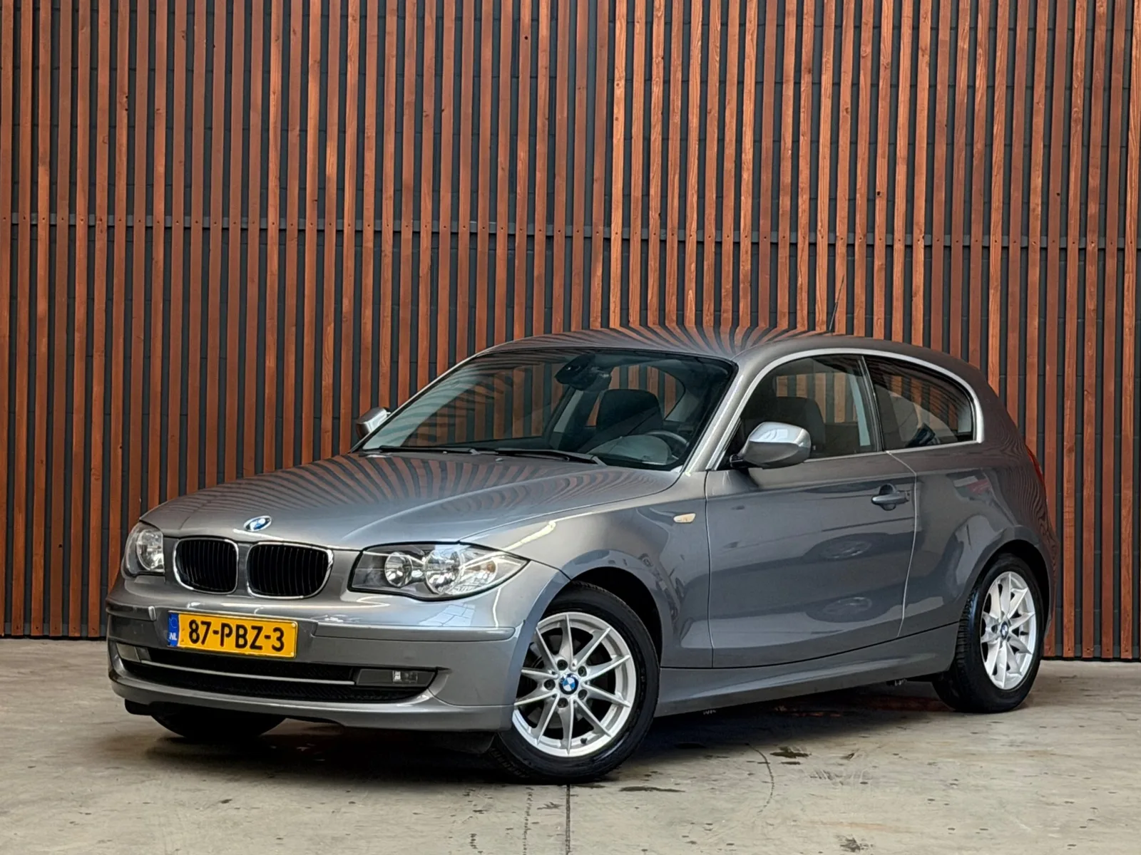 BMW 1-Serie (2010) — foto 1