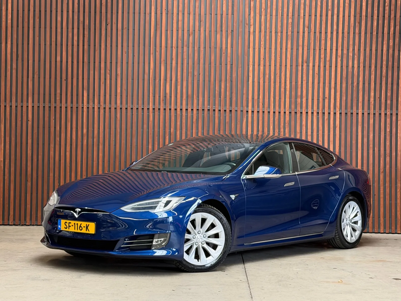 Tesla Model S (2018) — foto 1