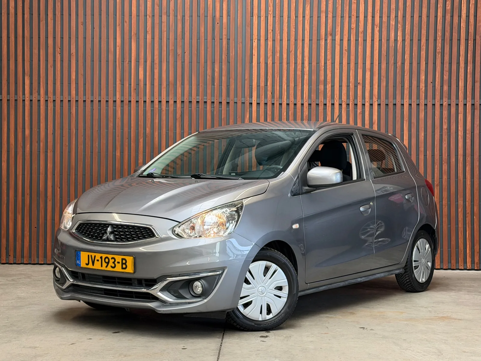 Mitsubishi Space Star (2016) — foto 1