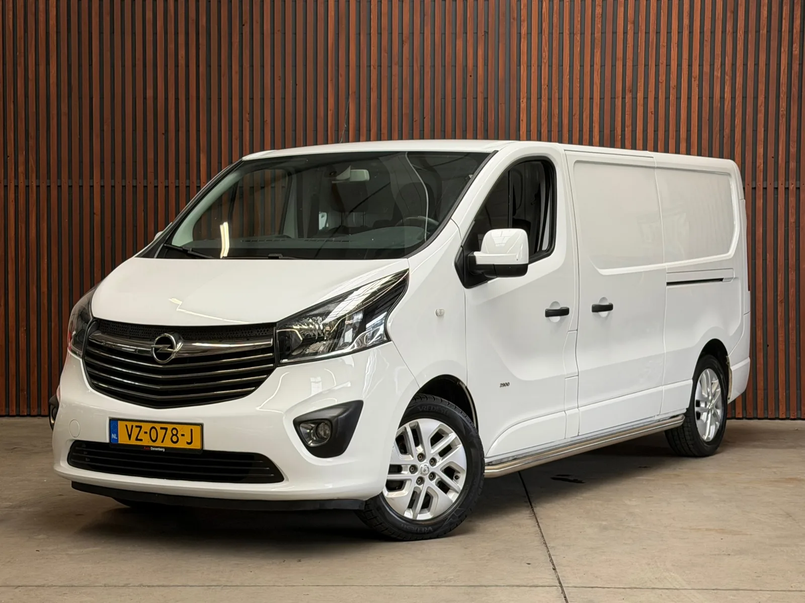 Opel Vivaro (2016) — foto 1