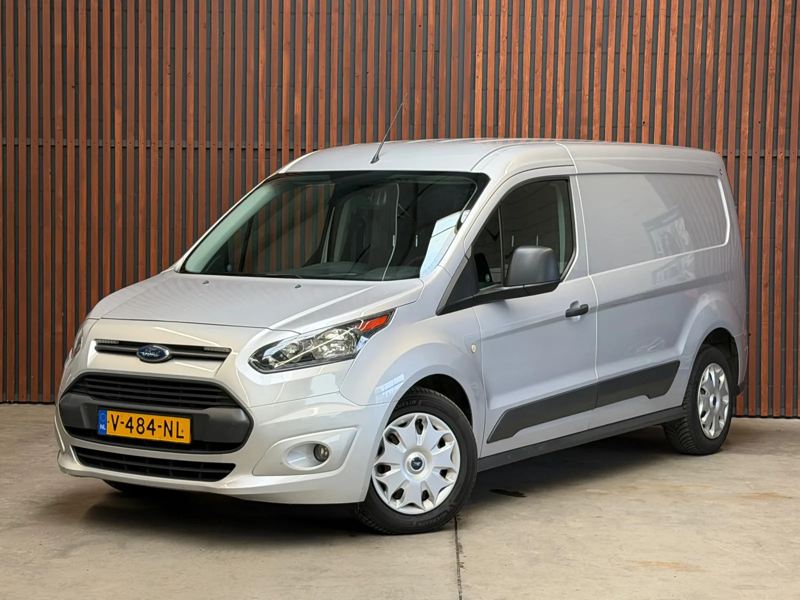 Ford Transit Connect (2018) — foto 1