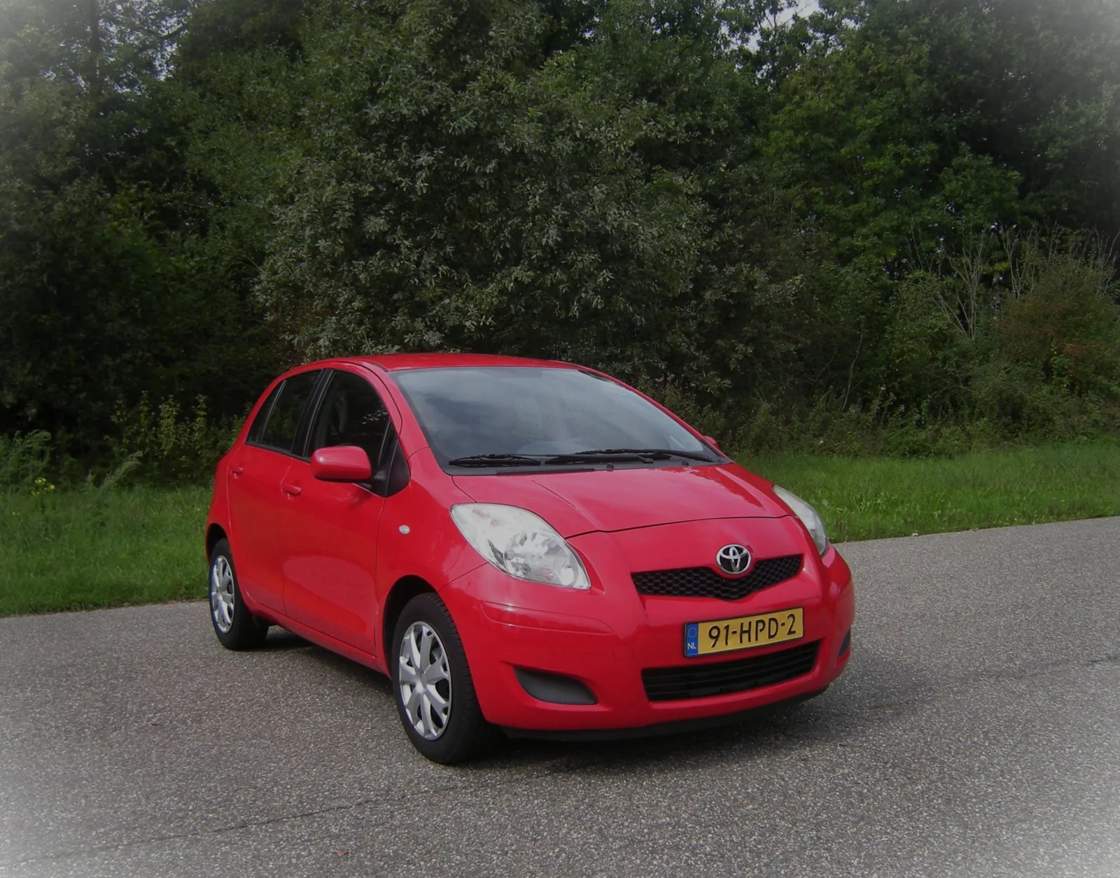 Toyota Yaris (2009) — foto 1